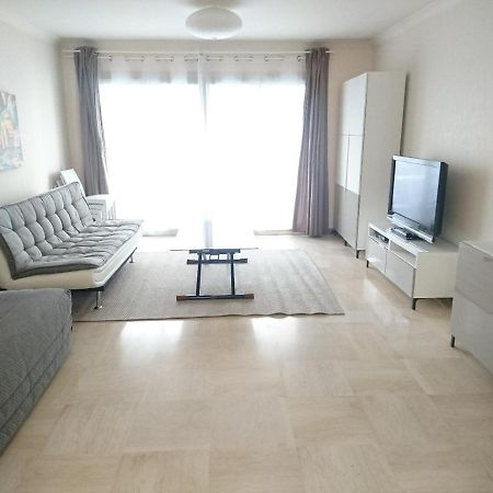 One-Bedroom Apartment Near The Beach And The Old Town Антіб Екстер'єр фото